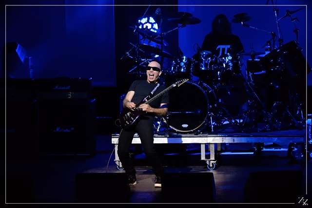 NIK_2990 Joe Satriani 17-09-2015 (Zz) (p).jpg